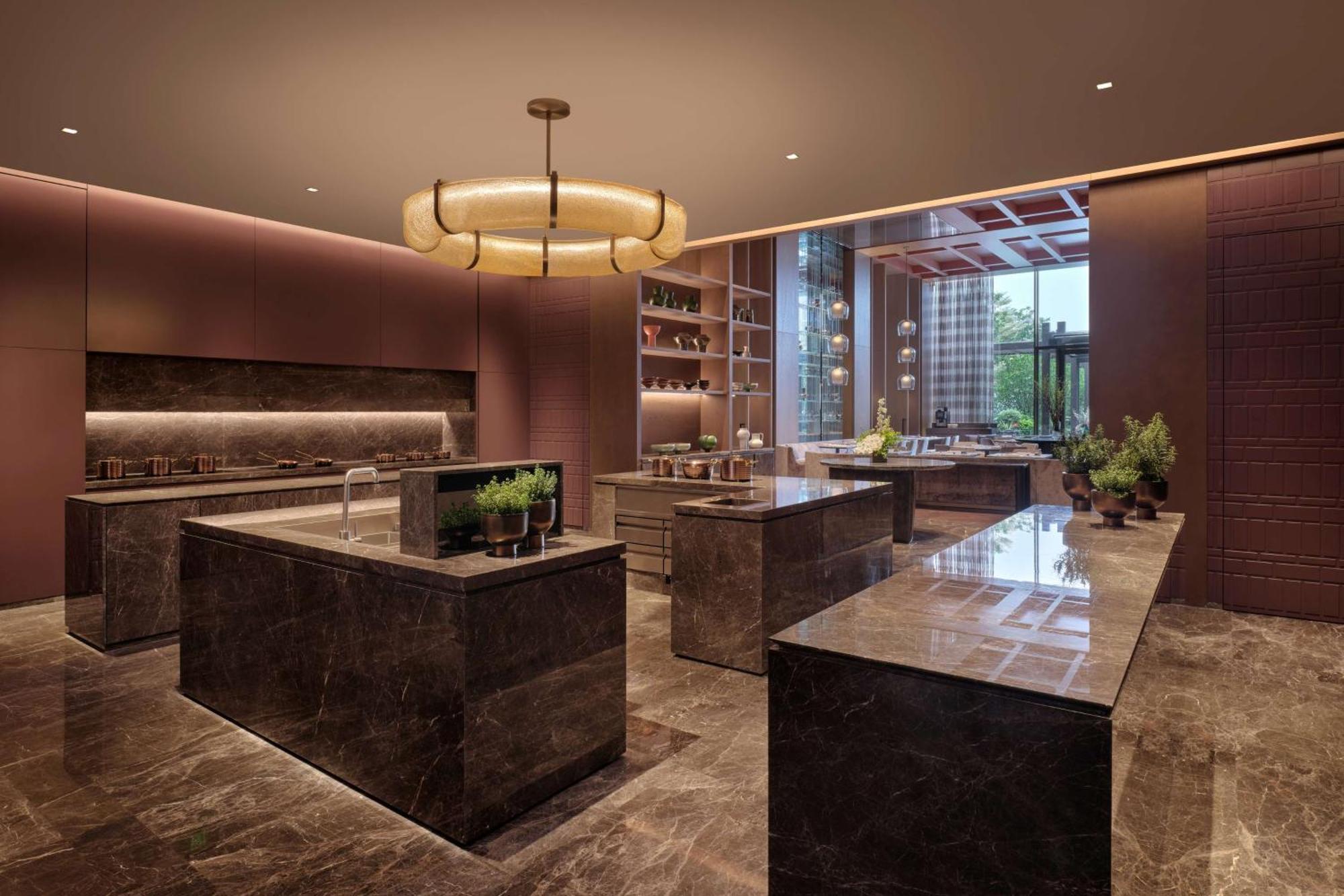 Conrad Shenzhen, The First Art Museum Hotel In Greater Bay Area With The Stunning Bay And Sunset View In The Hotel Terrace 외부 사진