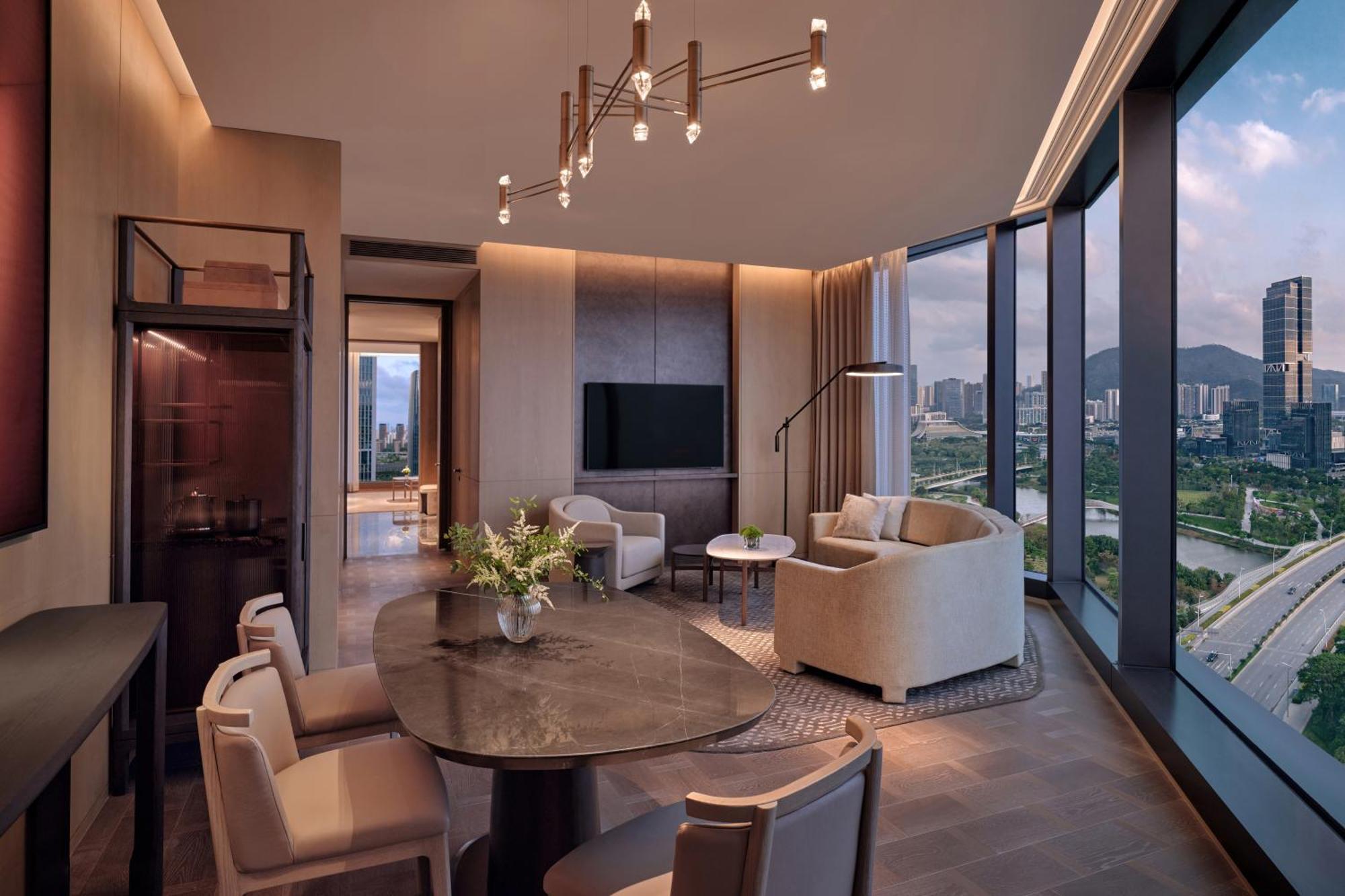 Conrad Shenzhen, The First Art Museum Hotel In Greater Bay Area With The Stunning Bay And Sunset View In The Hotel Terrace 외부 사진