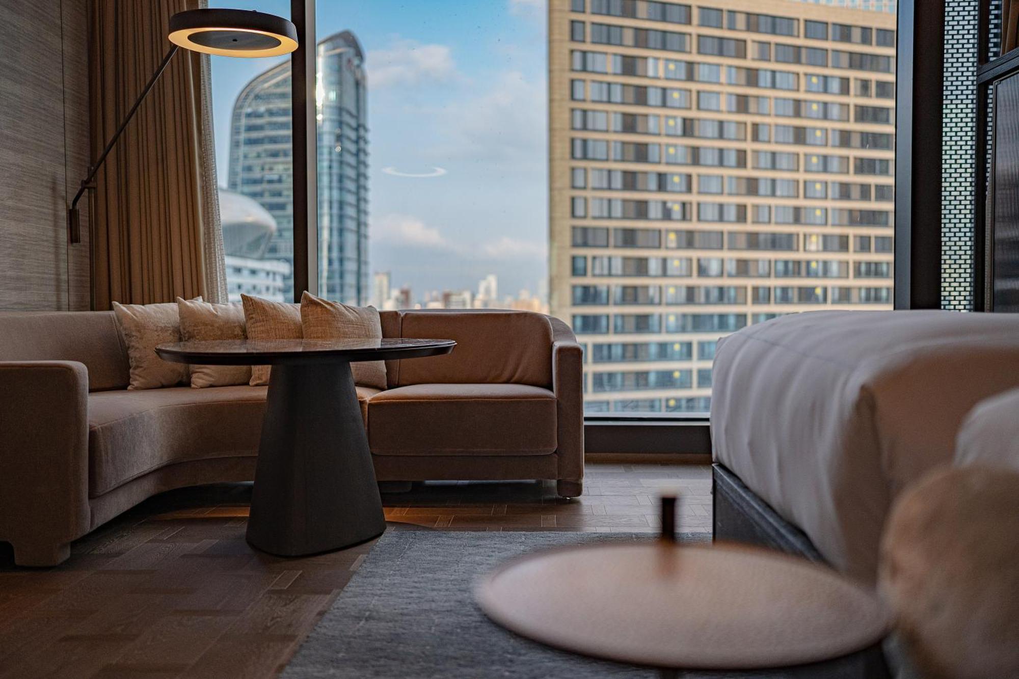 Conrad Shenzhen, The First Art Museum Hotel In Greater Bay Area With The Stunning Bay And Sunset View In The Hotel Terrace 외부 사진